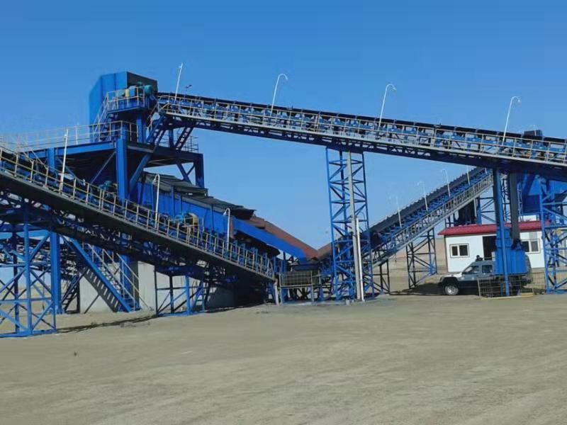 夏季使用移動(dòng)破碎站如何養(yǎng)護(hù)？